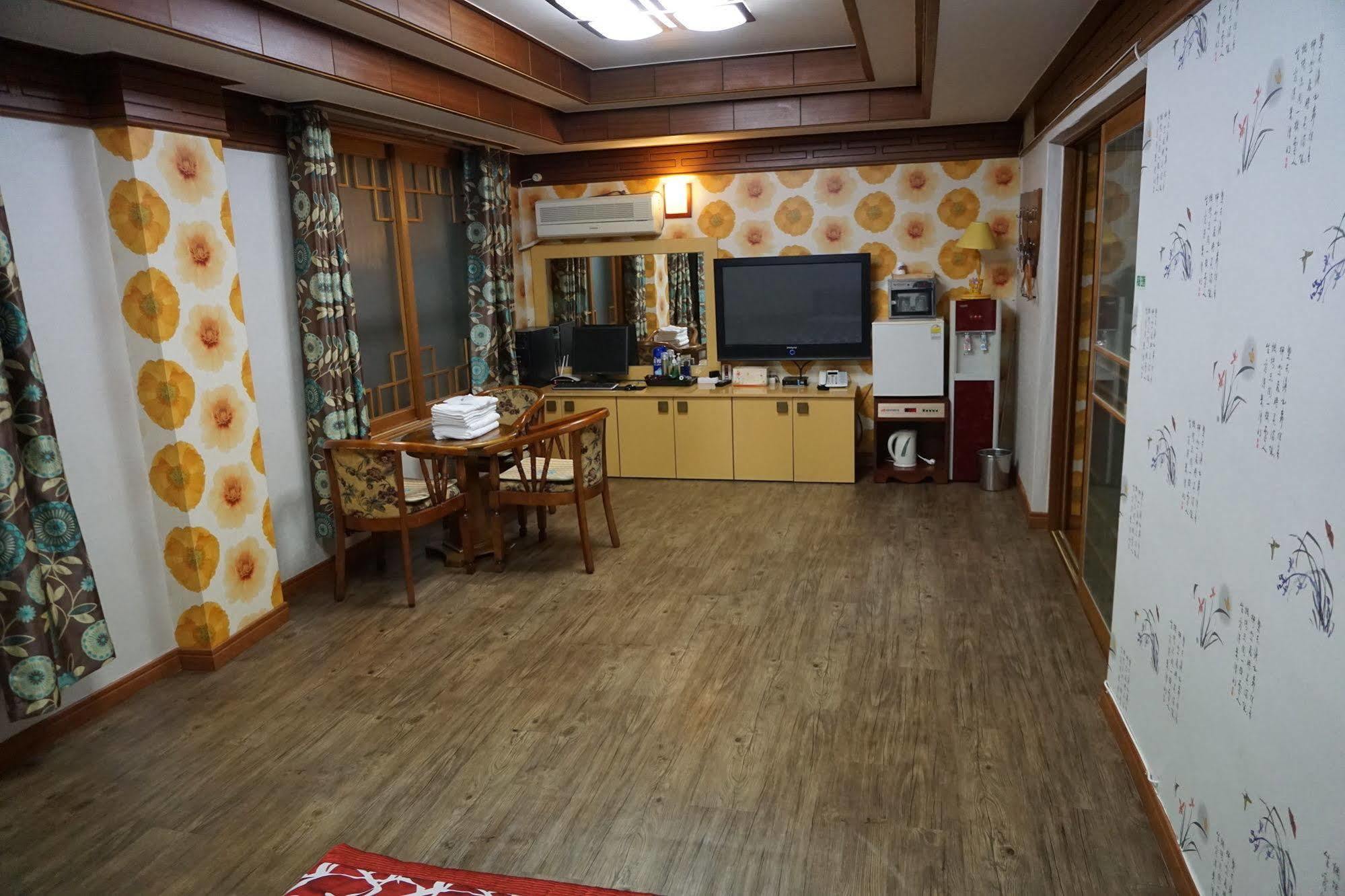Goodstay Andong Park Hotel Eksteriør bilde